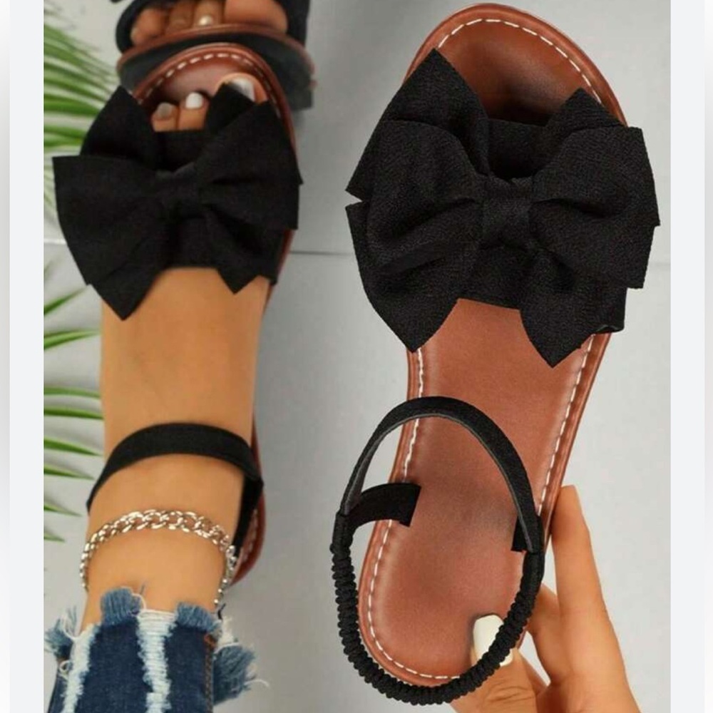 🆕Women’s Black Sandals with Bow